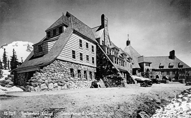 Фотография отеля Timberline Lodge из архива Oregon Historical Society