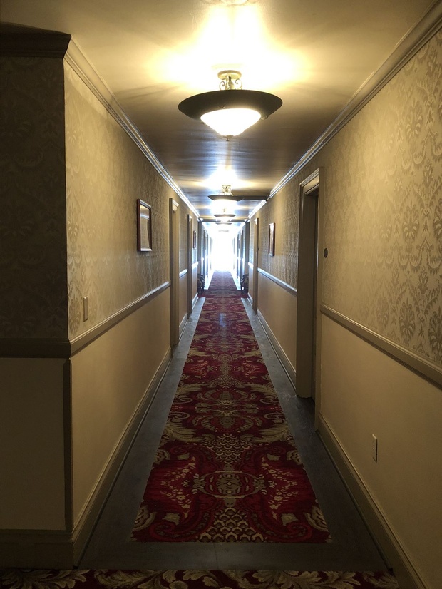 Атмосферный коридор