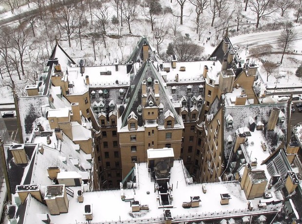 Вид на здание с высоты птичьего полета