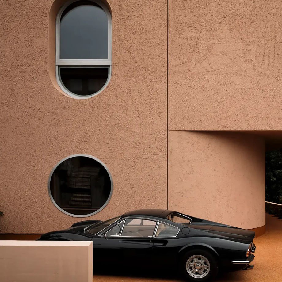 Реконструкция типового дома в Италии: проект Locus, который меняет окраины