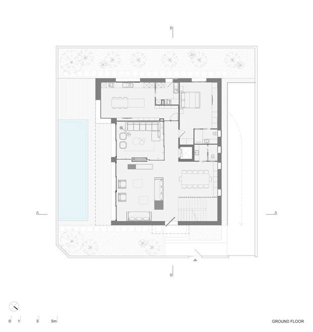 План первого этажа дома.