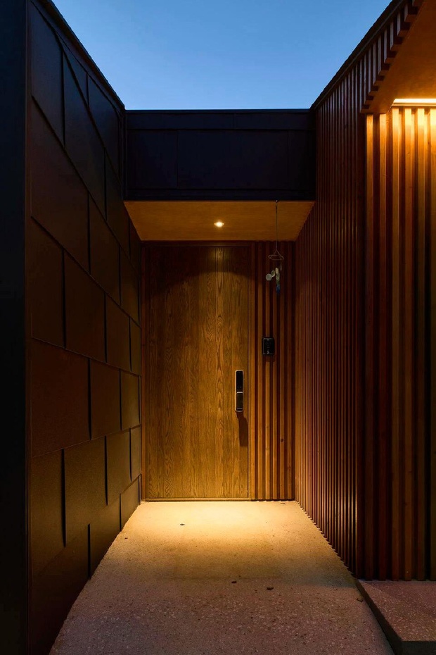 Входная группа.