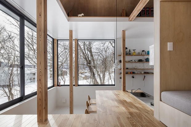 Интегрированный обеденный стол с уважением к пространству