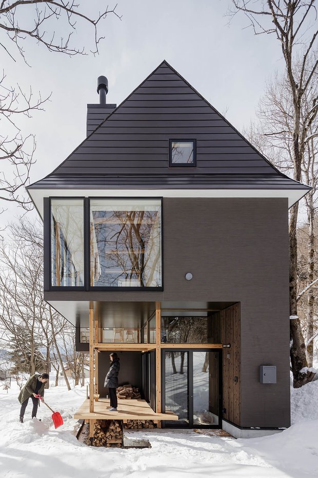 Самый выразительный боковой фасад дома